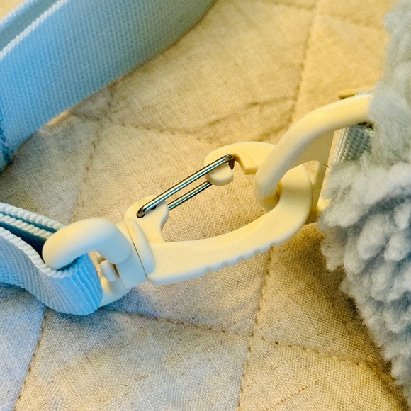 🆕 Pop-In @Nordstrom x Herschel Supply Co Sutton Messenger Bag. NWT 🩵🩵🩵 - Picture 4 of 8